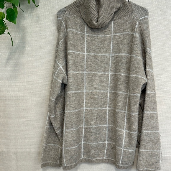 Paper Crane - Picture 2 of 3